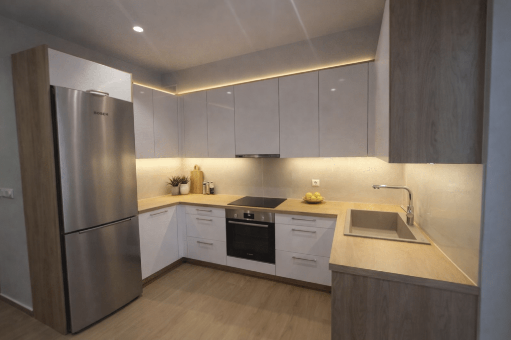 Ανακαίνιση κουζίνας στην Καλλιθέα μετά